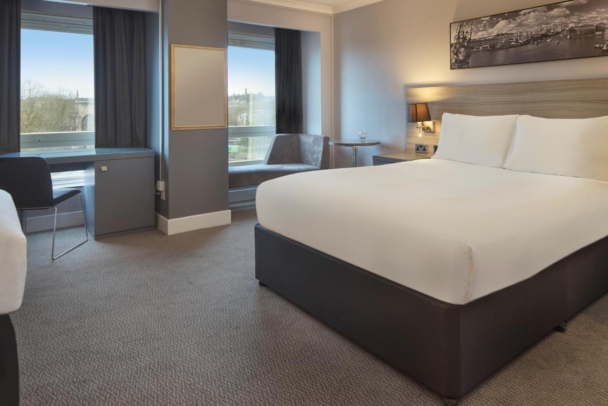 Doubletree By Hilton Bristol City Centre Εξωτερικό φωτογραφία