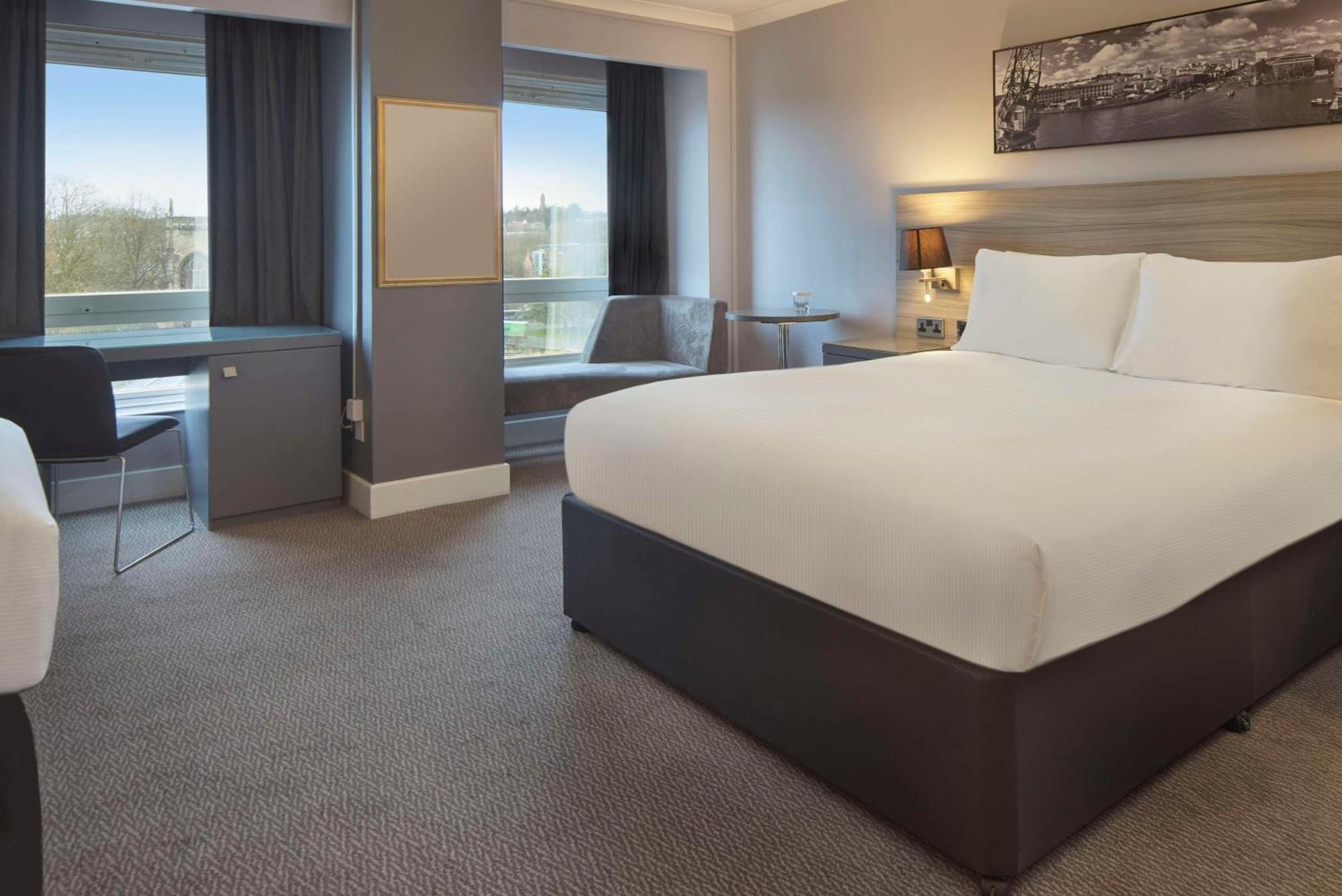 Doubletree By Hilton Bristol City Centre Εξωτερικό φωτογραφία