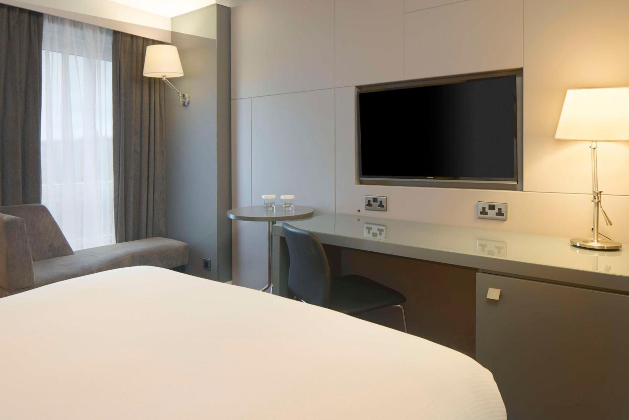 Doubletree By Hilton Bristol City Centre Εξωτερικό φωτογραφία